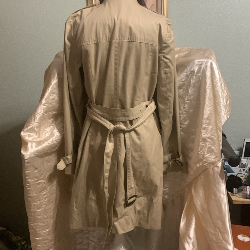 banana republic gorgeous trenchcoat - Picture 5 of 12